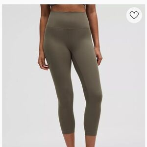 Lululemon cropped high waisted olive Green Align Leggings size 4 / inseam 23”